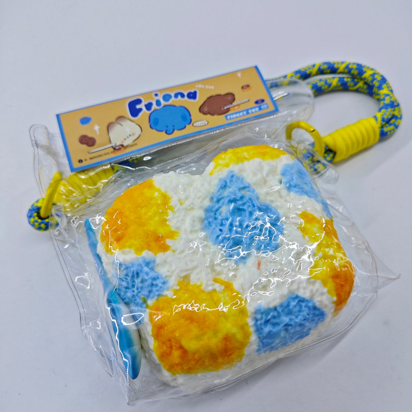 #F0010 yellow-and-blue butt-shaped toast(黄青色トースト)