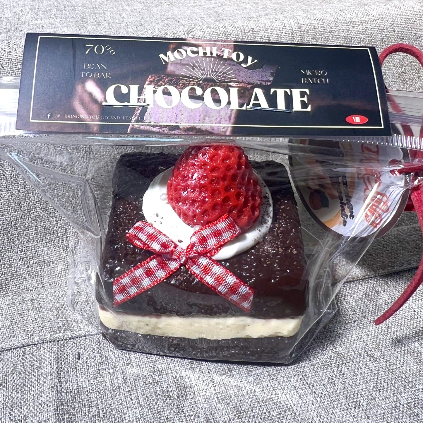 AXS2025F0052イチゴの角形サンドケーキ