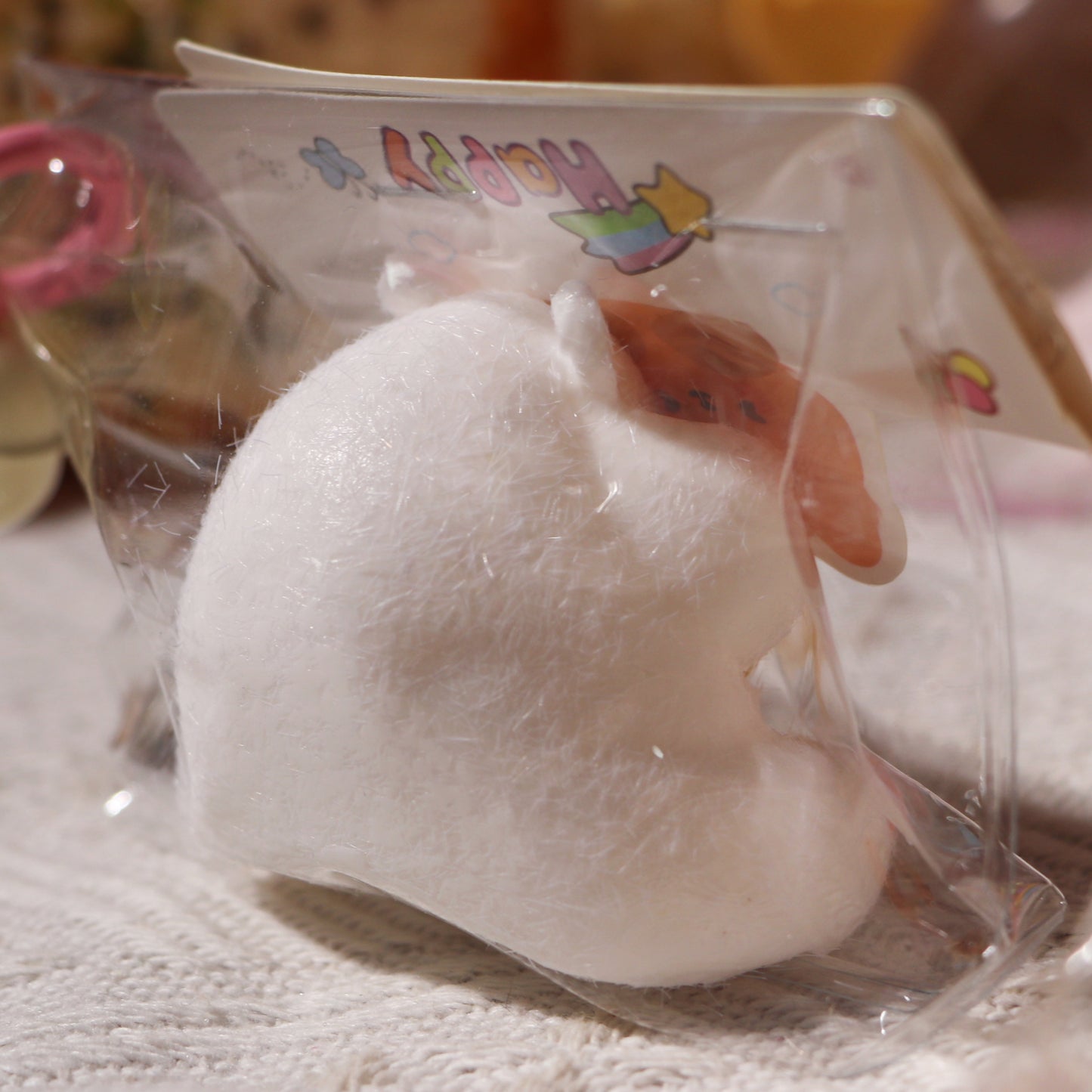 #W0005 fluffy white hamster (毛を巻いた白ハムスター)