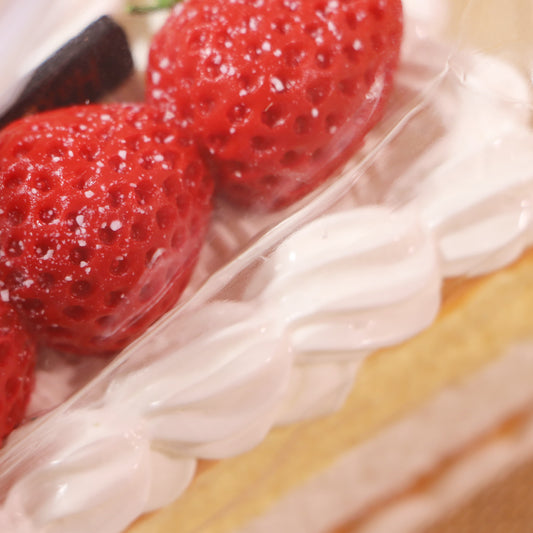 AXS2025C0049イチゴクリームボックスケーキ