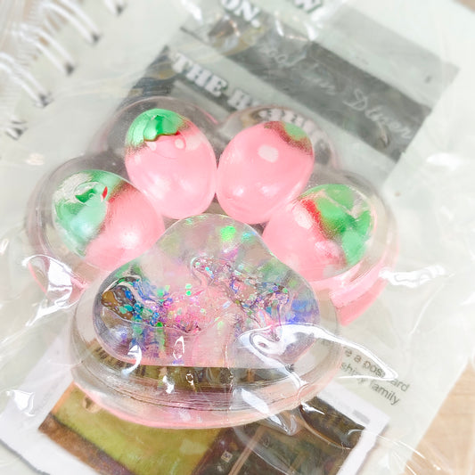 #W0011   Cat claw squeezing toy（ネコの爪）