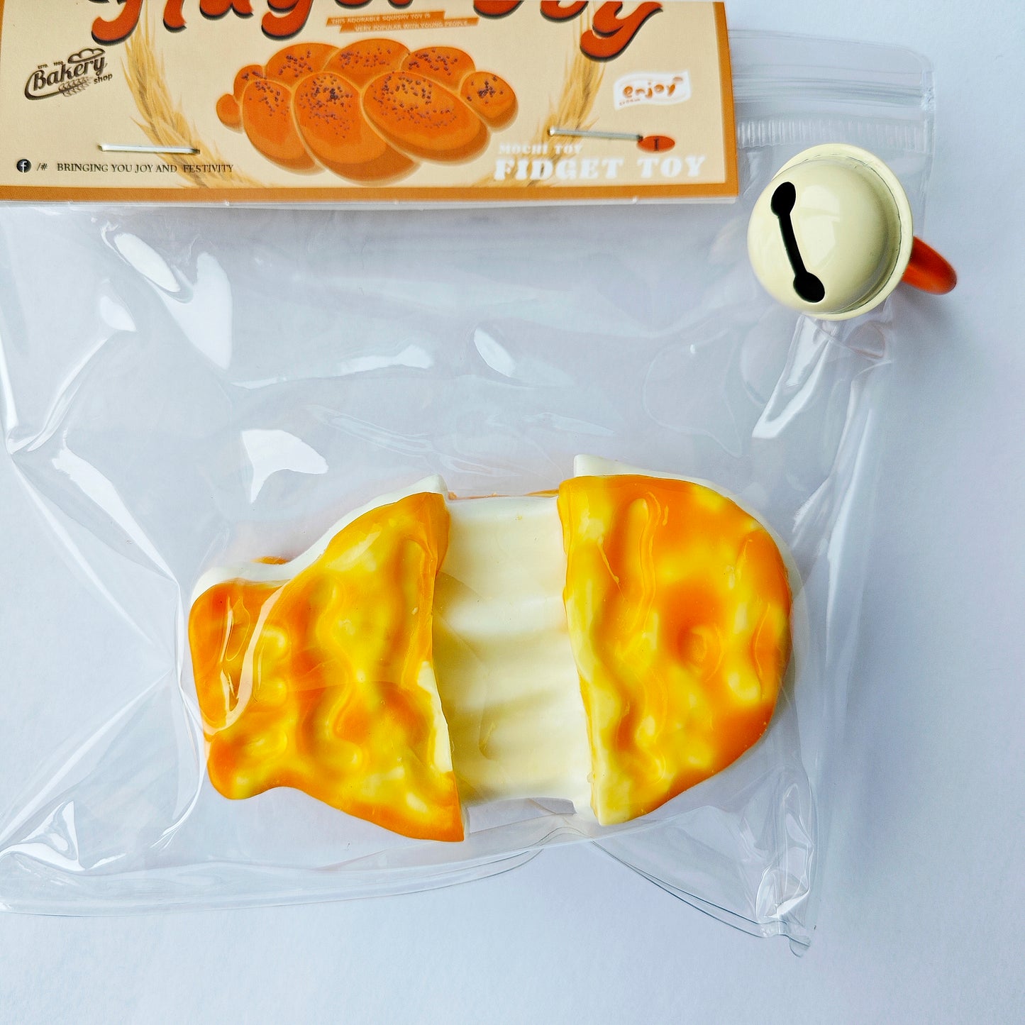 #F0021  Heartflowing sea bream braised（流し心たい焼き）