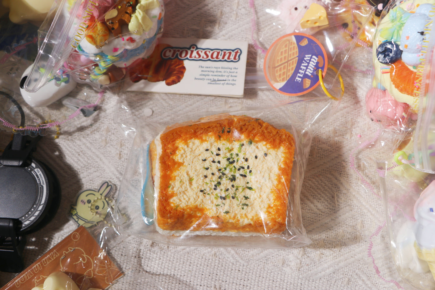 #F0002 big three-layer original toast （三層のトースト - モノトーン）