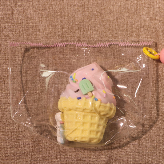 #F0042海塩いちごアイスクリーム